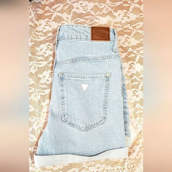 Guess Roll-up Cuffs Short  - Picture 7 of 8